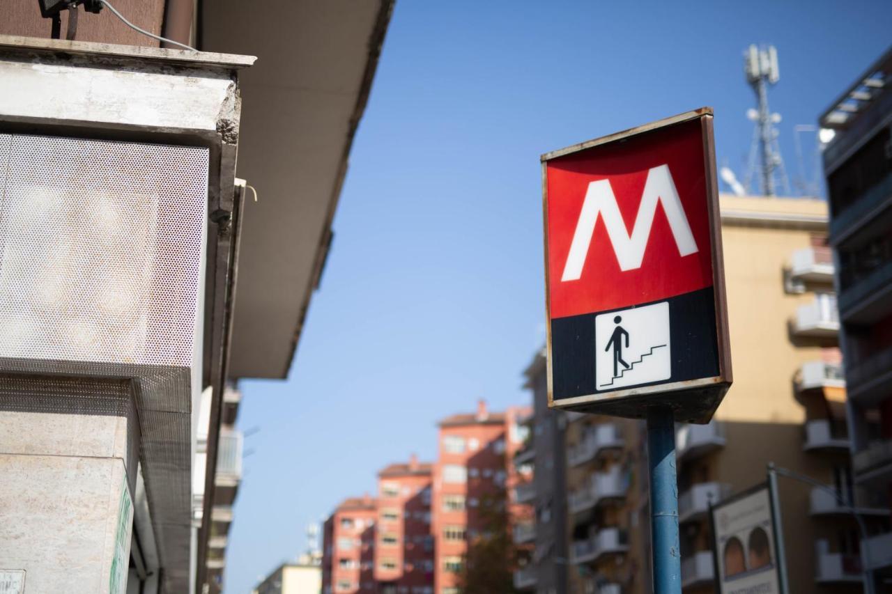 Apartmán Lady Butterfly - Metro A Lucio Sestio Řím Exteriér fotografie